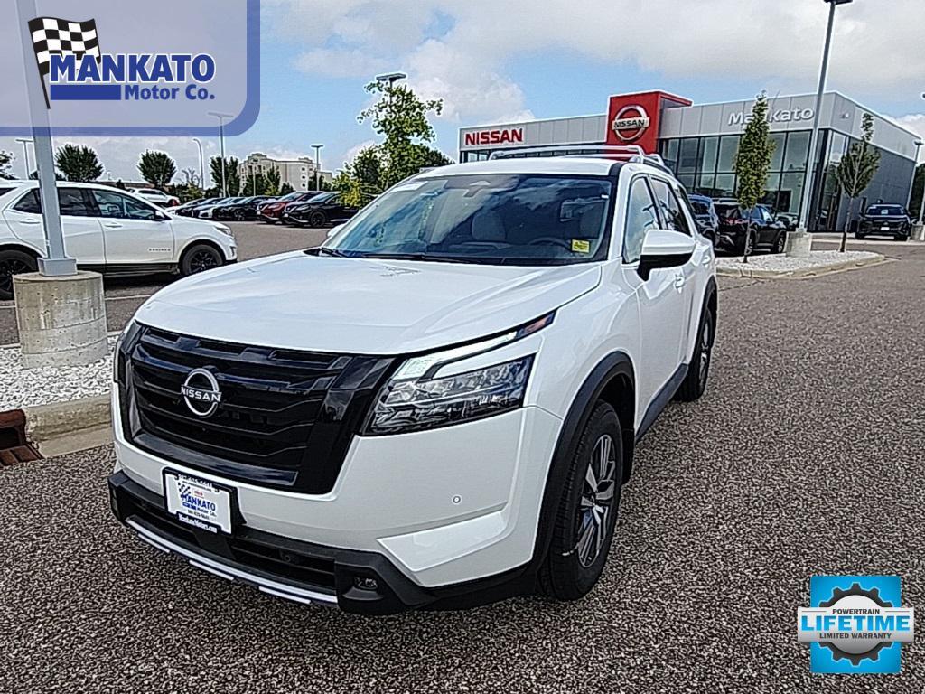 new 2025 Nissan Pathfinder car, priced at $40,260