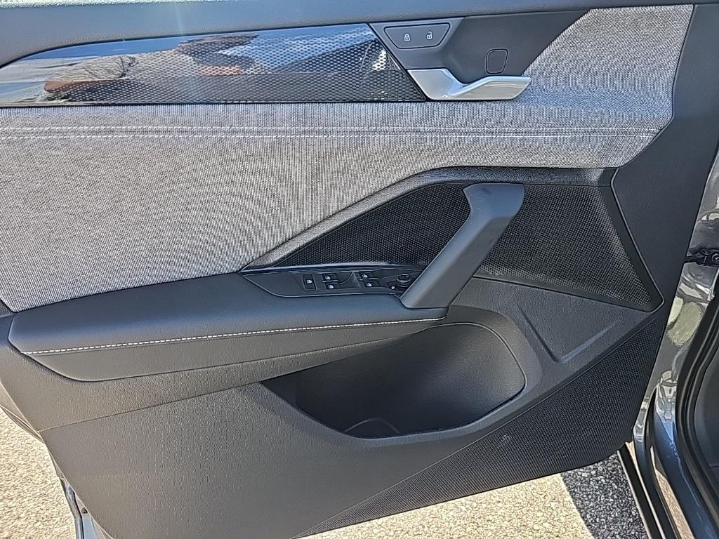 new 2025 Volkswagen Tiguan car, priced at $30,467