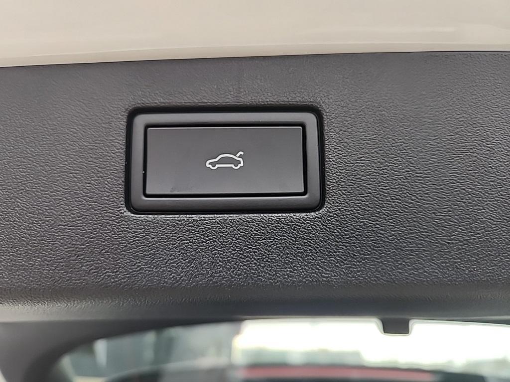 new 2026 Volkswagen Tiguan car, priced at $37,523