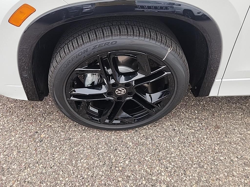 new 2026 Volkswagen Tiguan car, priced at $37,523