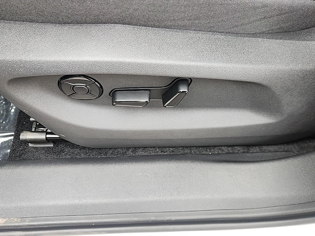 new 2026 Volkswagen Tiguan car, priced at $37,523