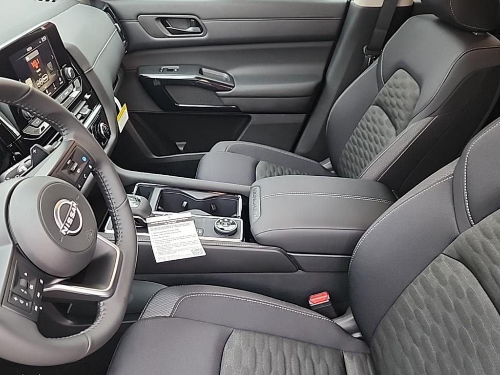 new 2025 Nissan Pathfinder car, priced at $36,840