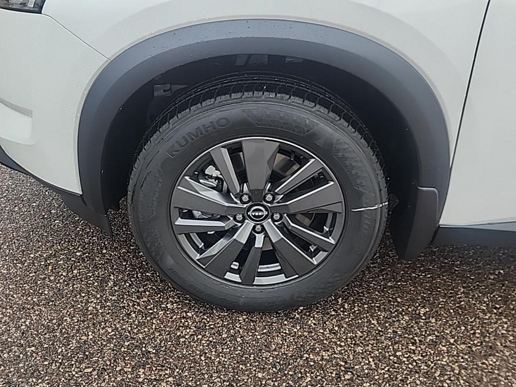 new 2025 Nissan Pathfinder car, priced at $36,840