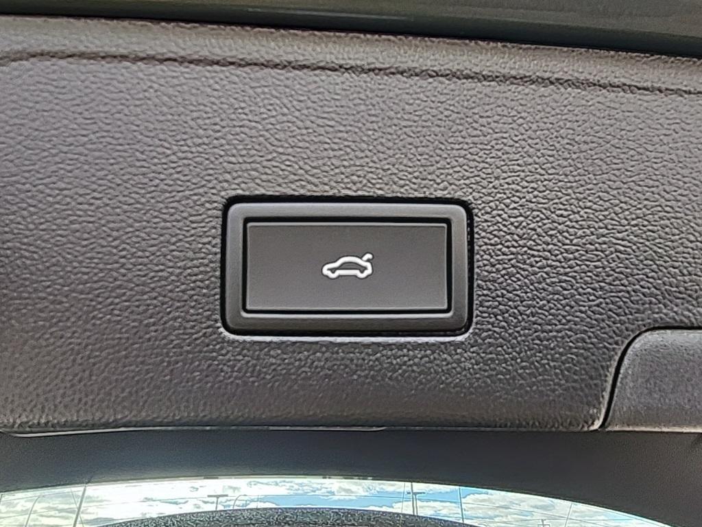 new 2026 Volkswagen Atlas Cross Sport car, priced at $50,891