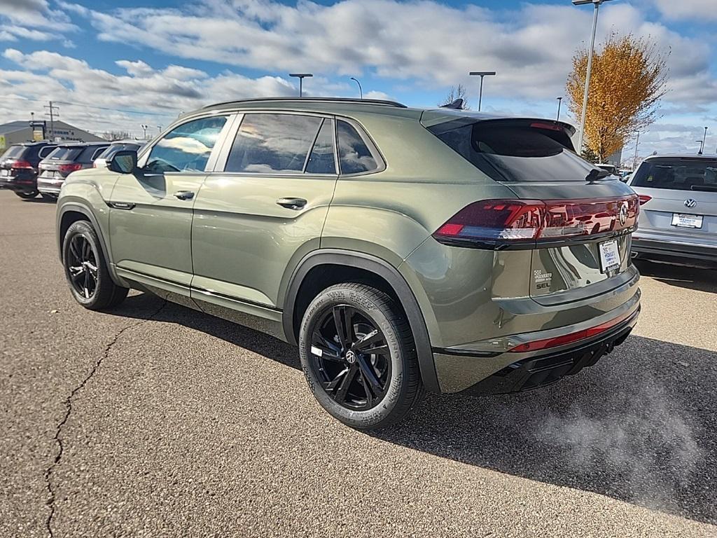 new 2026 Volkswagen Atlas Cross Sport car, priced at $50,891