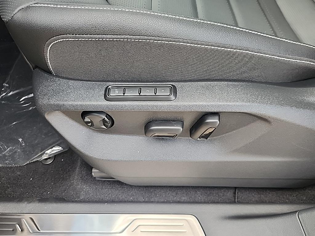 new 2026 Volkswagen Atlas Cross Sport car, priced at $50,891