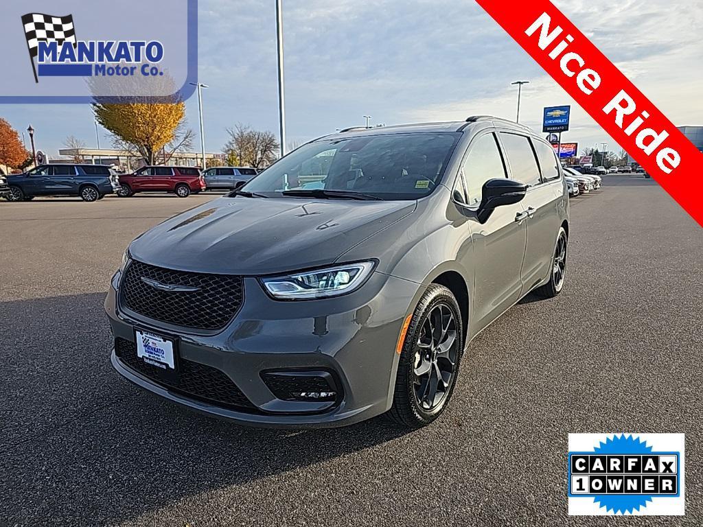 used 2025 Chrysler Pacifica car, priced at $38,356