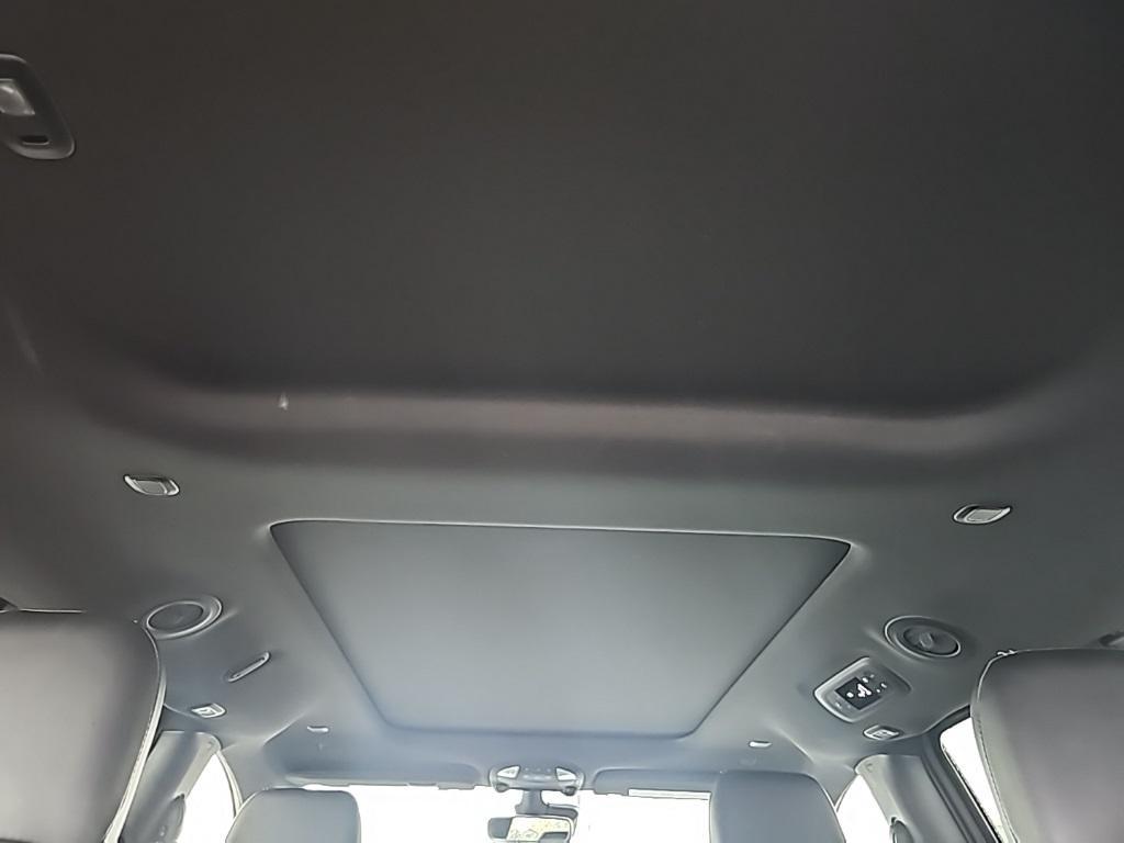 used 2025 Chrysler Pacifica car, priced at $38,356