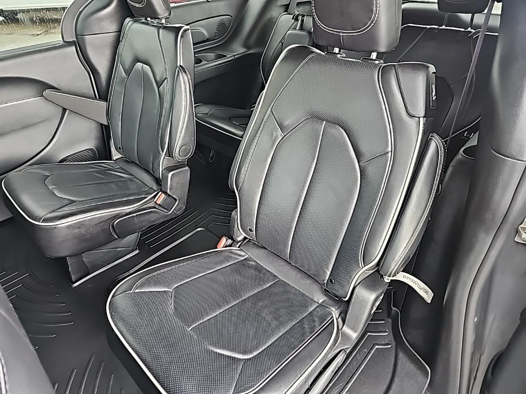 used 2025 Chrysler Pacifica car, priced at $38,356