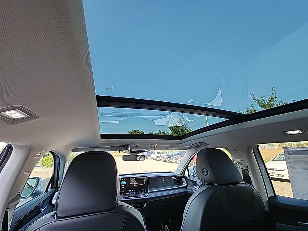 new 2025 Volkswagen Tiguan car, priced at $34,540