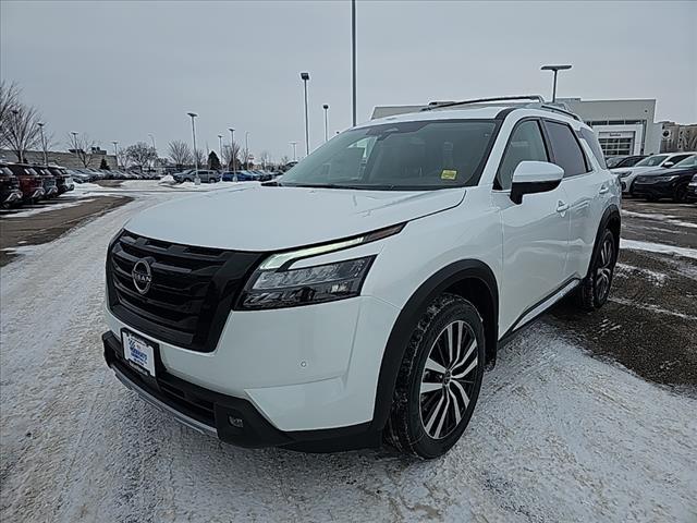 new 2025 Nissan Pathfinder car, priced at $56,325