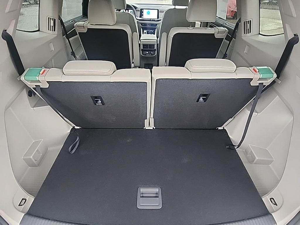 new 2026 Volkswagen Atlas car, priced at $55,360