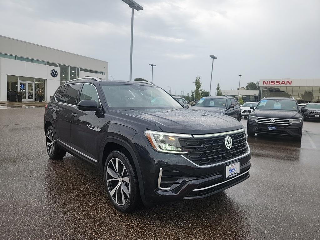 new 2026 Volkswagen Atlas car, priced at $55,360