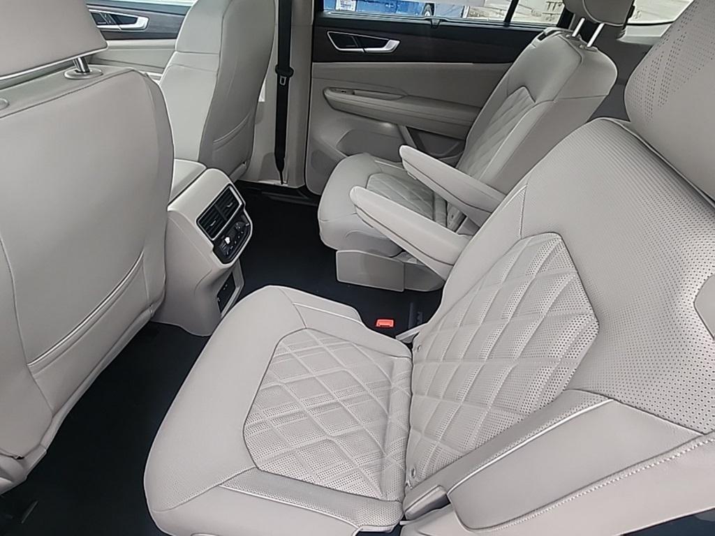 new 2026 Volkswagen Atlas car, priced at $55,360