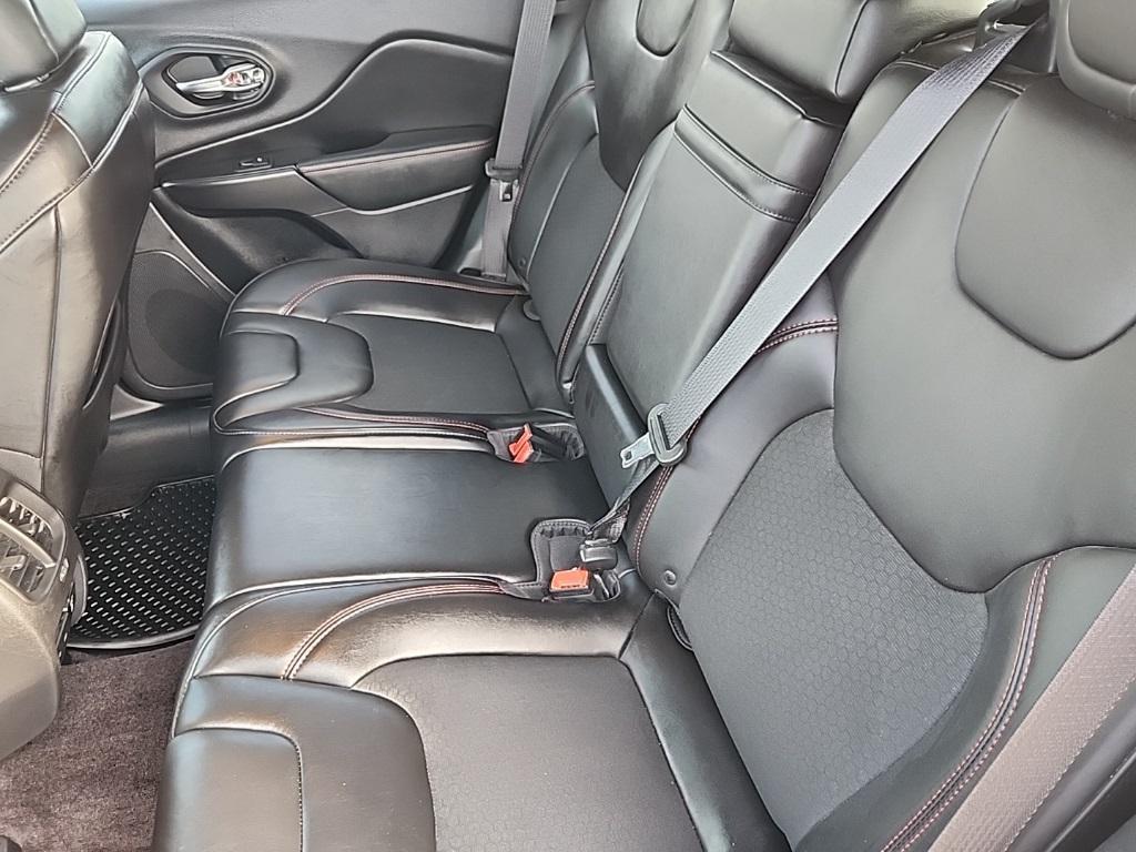 used 2019 Jeep Cherokee car, priced at $21,395