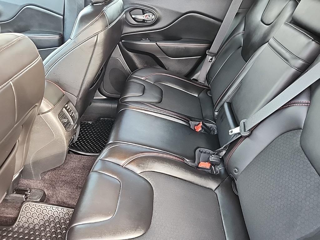 used 2019 Jeep Cherokee car, priced at $21,395