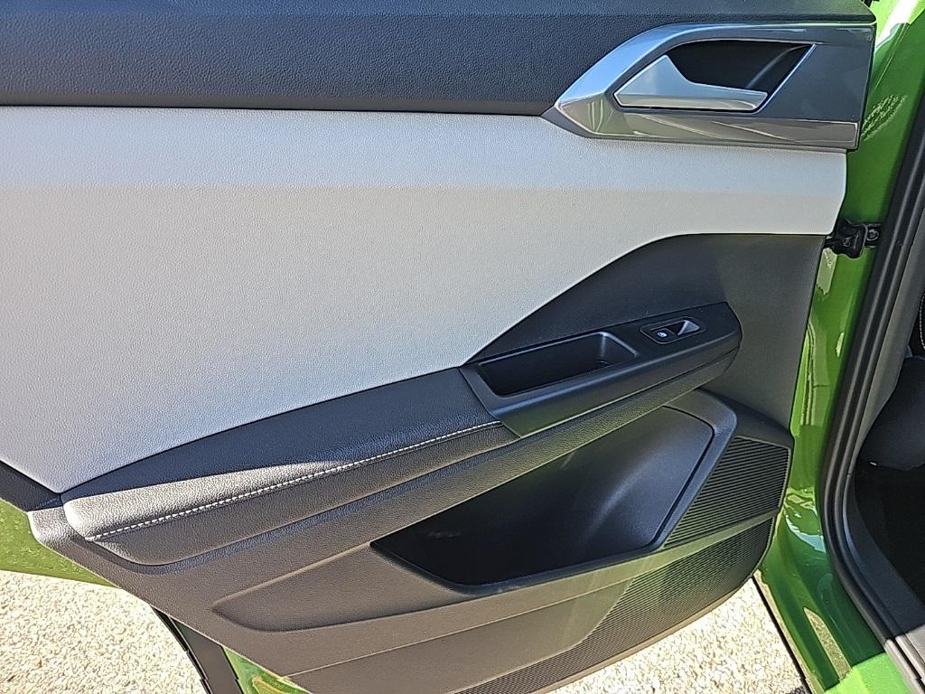 new 2025 Volkswagen Taos car, priced at $36,636