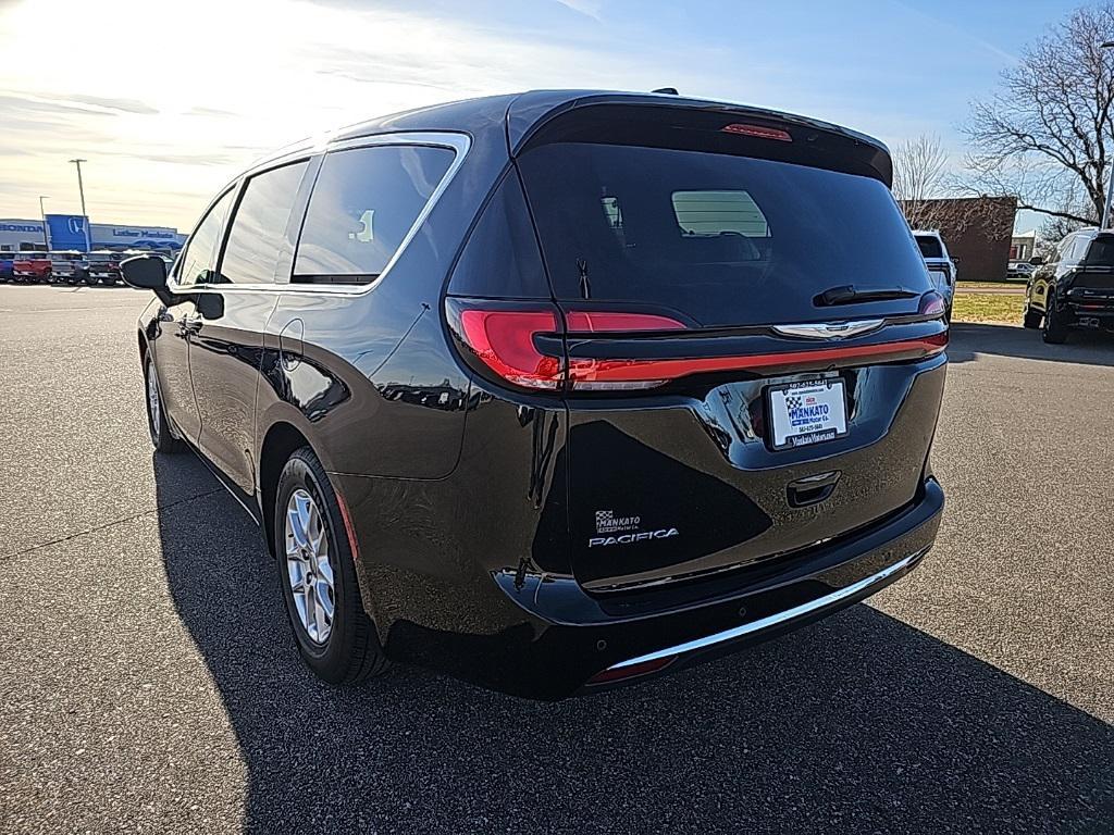 used 2024 Chrysler Pacifica car, priced at $29,958