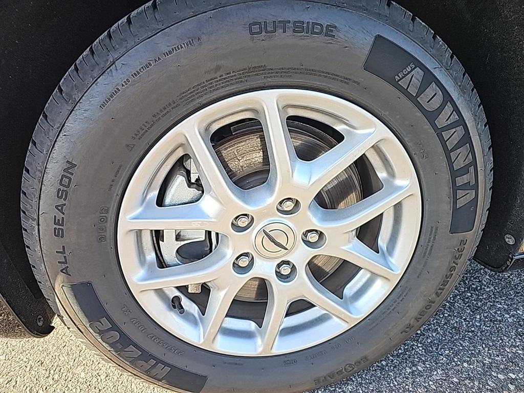 used 2024 Chrysler Pacifica car, priced at $29,958