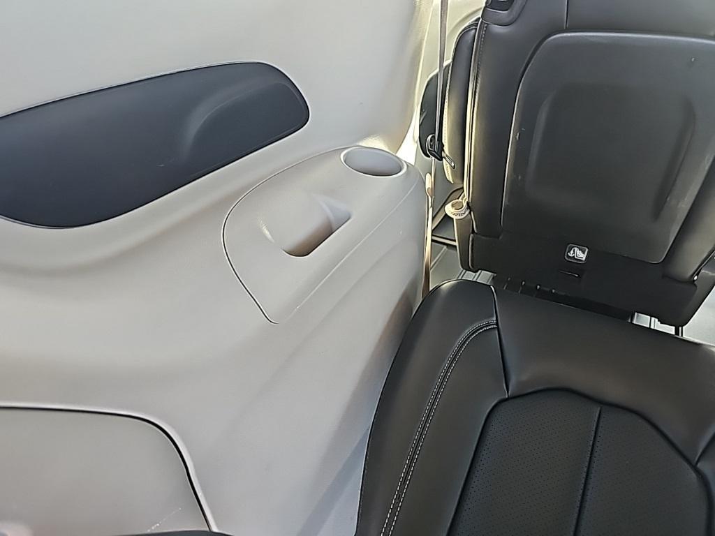 used 2024 Chrysler Pacifica car, priced at $29,958