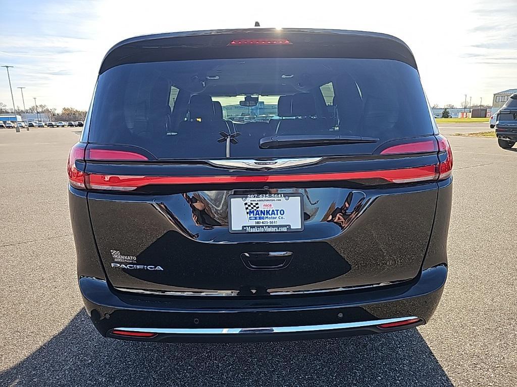 used 2024 Chrysler Pacifica car, priced at $29,958
