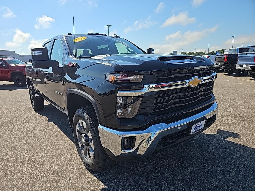 new 2025 Chevrolet Silverado 3500 car, priced at $70,575
