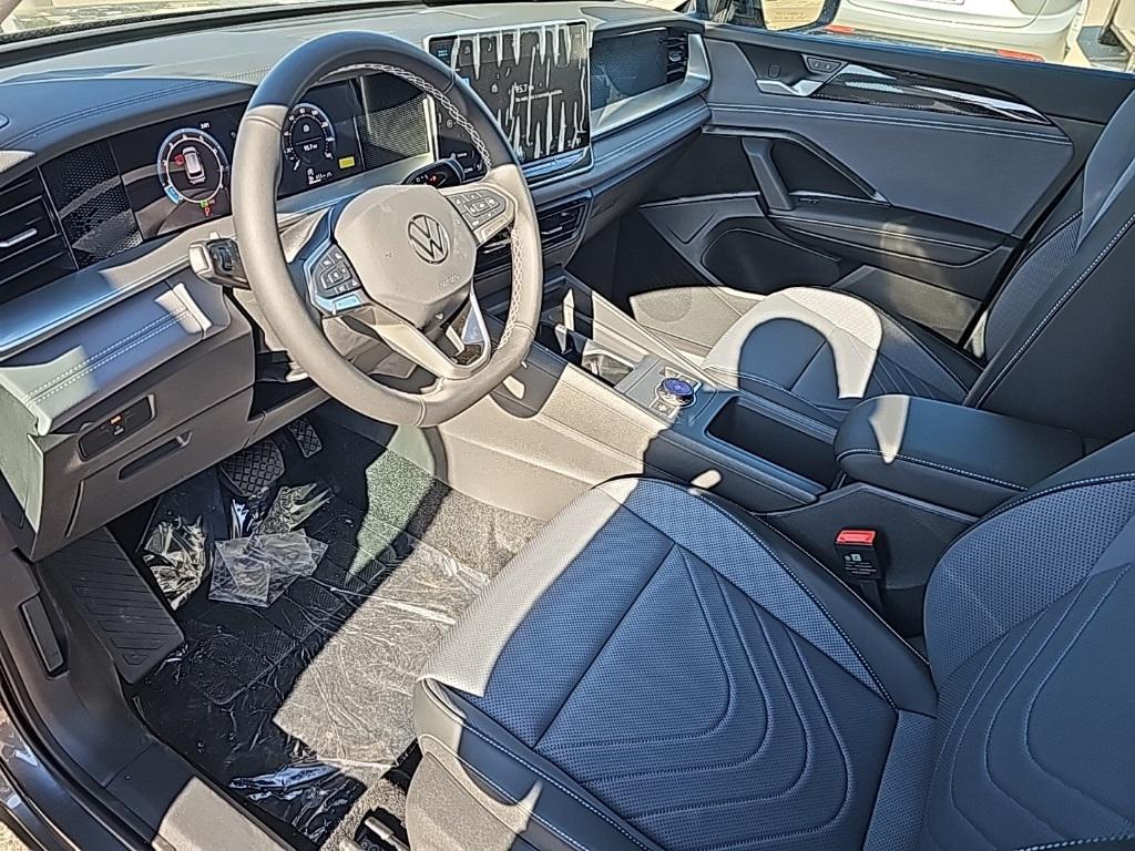 new 2025 Volkswagen Tiguan car, priced at $34,530