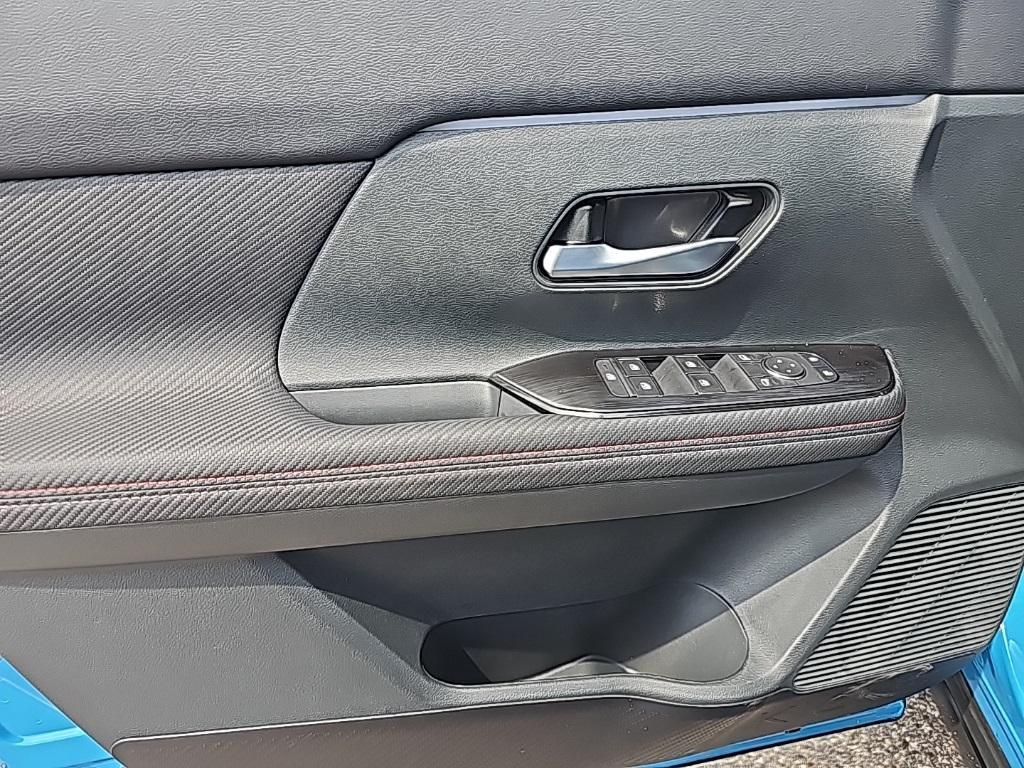 new 2025 Nissan Kicks car, priced at $32,455