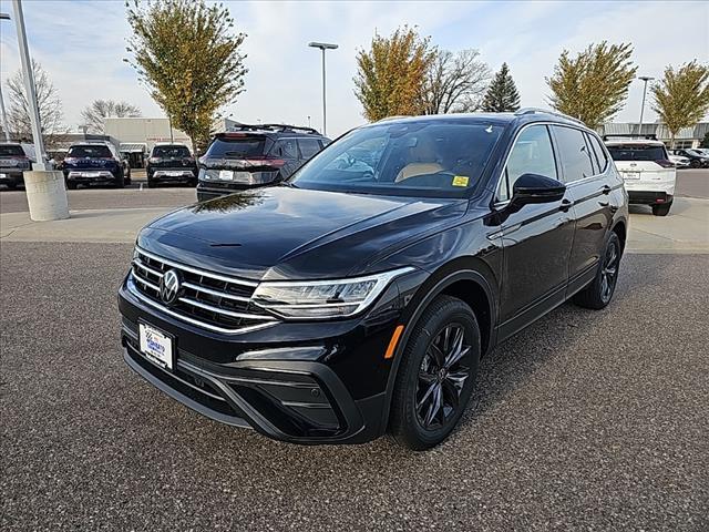 new 2024 Volkswagen Tiguan car, priced at $35,902