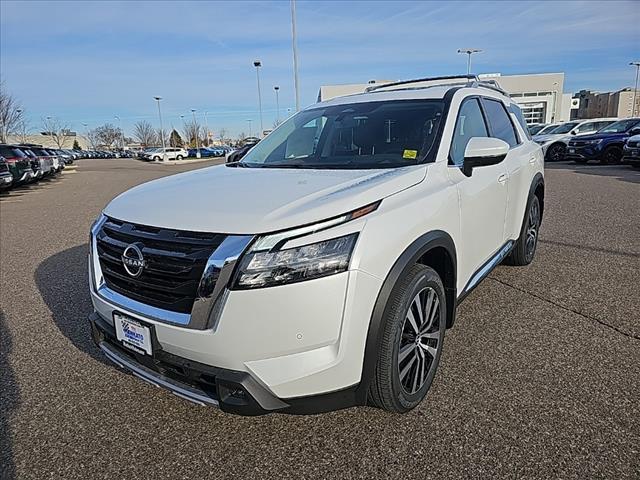 new 2025 Nissan Pathfinder car, priced at $54,380