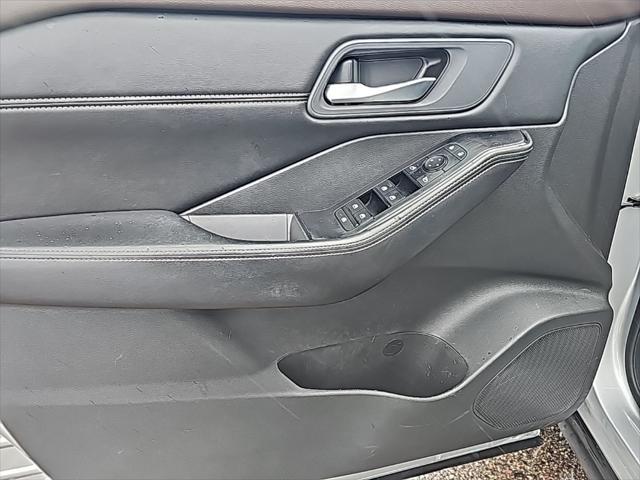used 2023 Nissan Rogue car, priced at $25,699