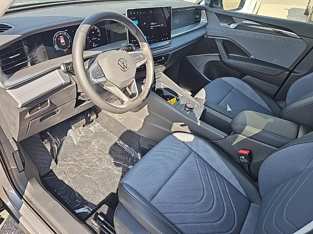 new 2025 Volkswagen Tiguan car, priced at $33,502