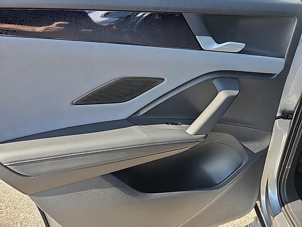 new 2025 Volkswagen Tiguan car, priced at $33,502