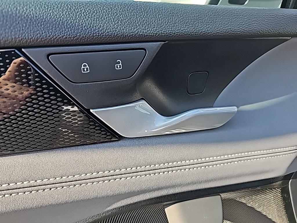 new 2025 Volkswagen Tiguan car, priced at $33,502