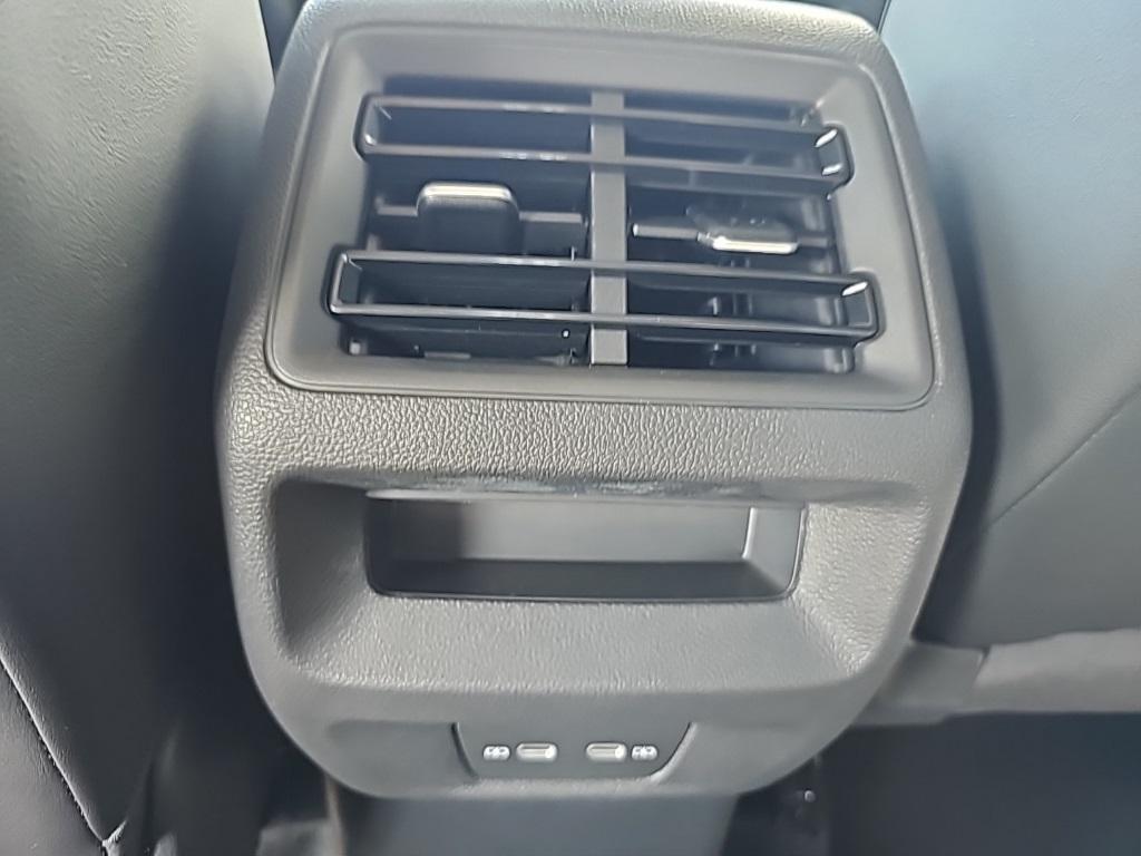 new 2025 Volkswagen Tiguan car, priced at $33,502