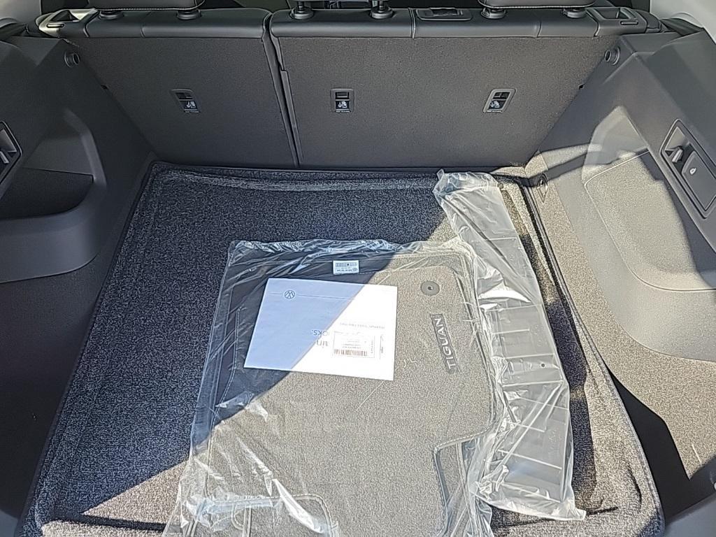 new 2025 Volkswagen Tiguan car, priced at $33,502