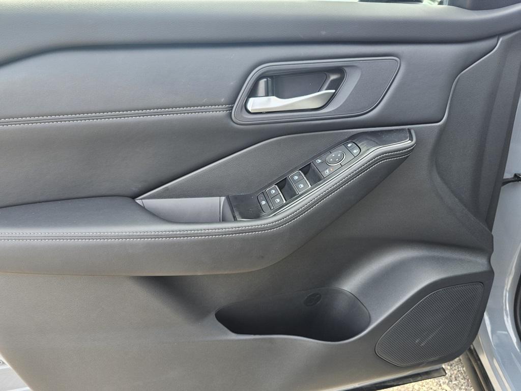 new 2025 Nissan Rogue car, priced at $37,275