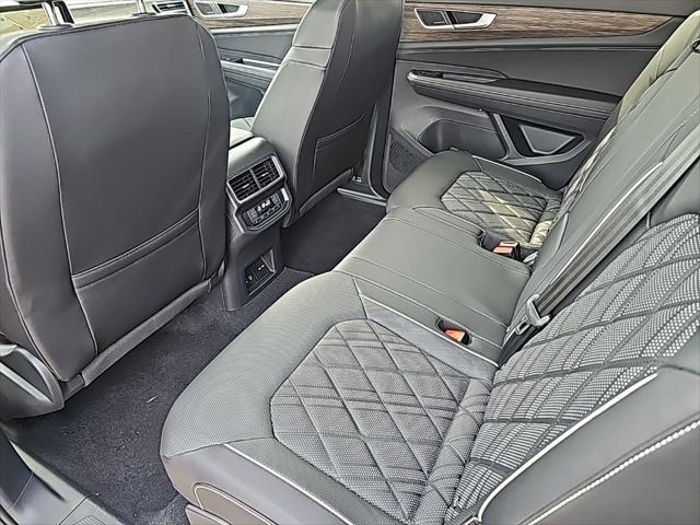 new 2025 Volkswagen Atlas car, priced at $55,856