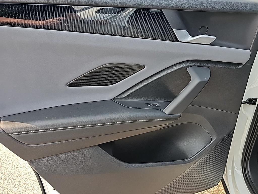 new 2025 Volkswagen Tiguan car, priced at $36,998