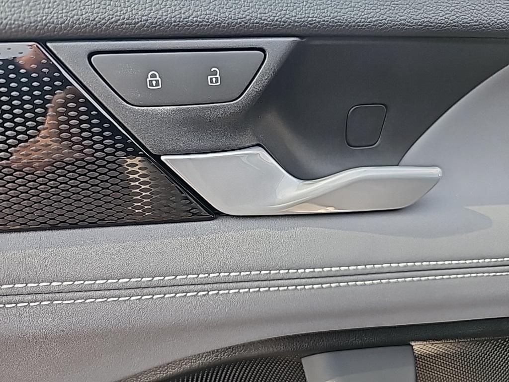 new 2025 Volkswagen Tiguan car, priced at $36,998