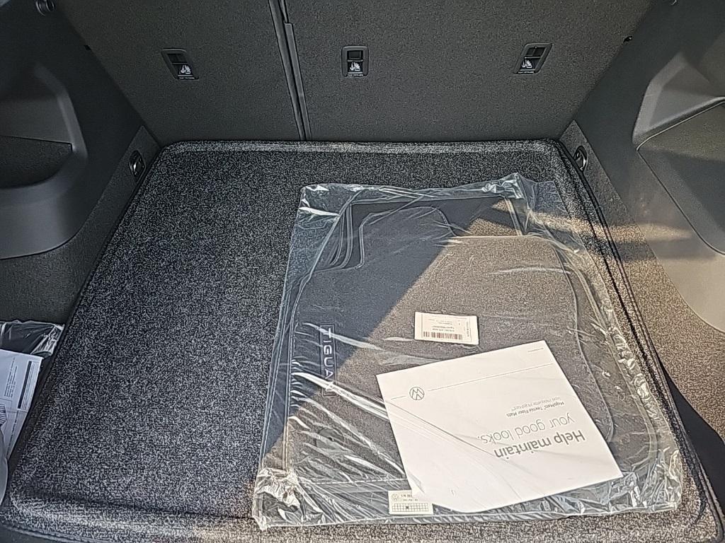 new 2025 Volkswagen Tiguan car, priced at $36,998