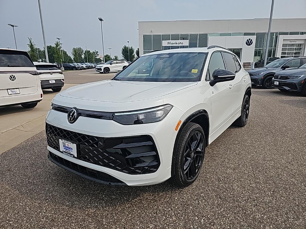 new 2025 Volkswagen Tiguan car, priced at $37,331