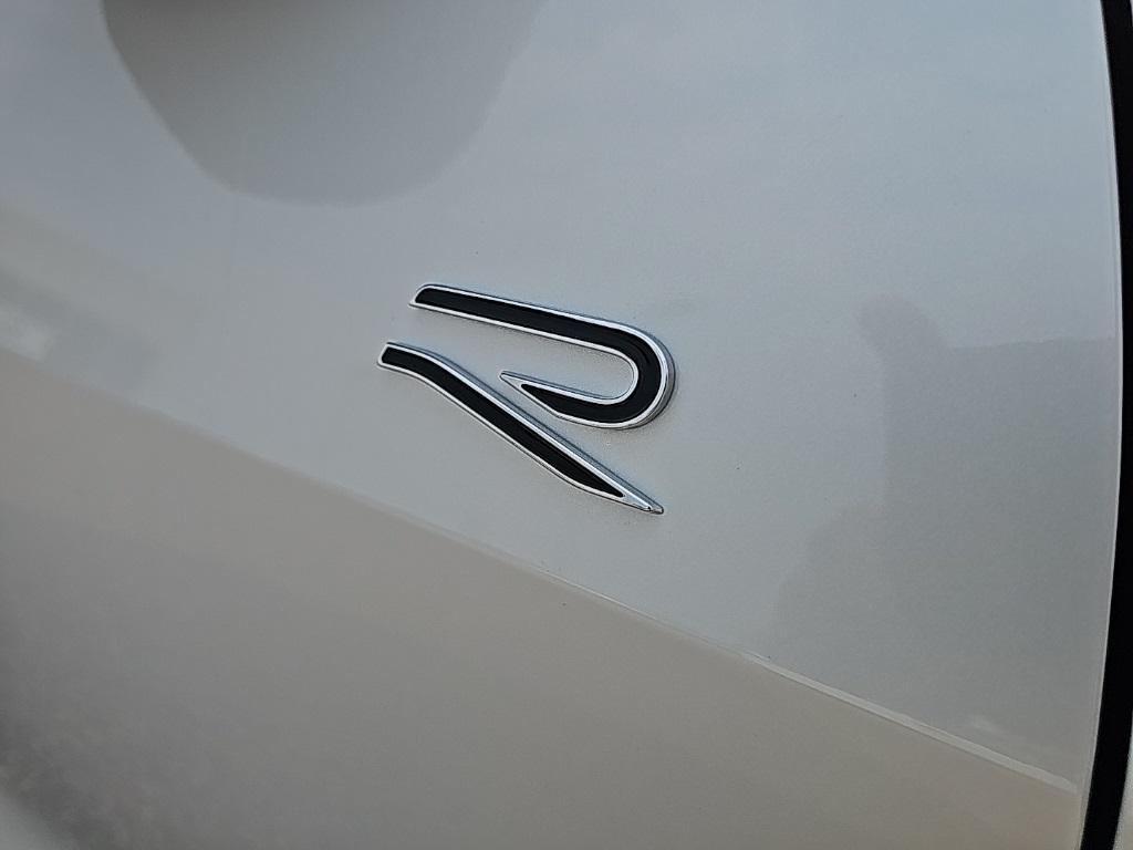 new 2025 Volkswagen Tiguan car, priced at $36,998