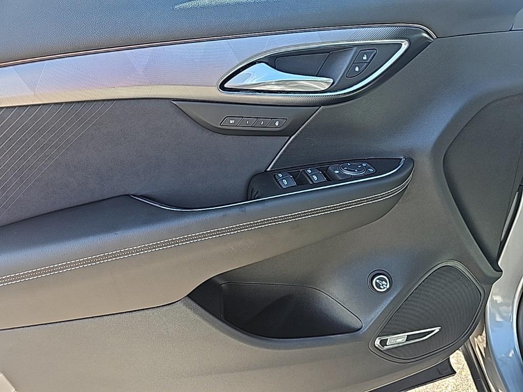 used 2025 Buick Envision car, priced at $37,203