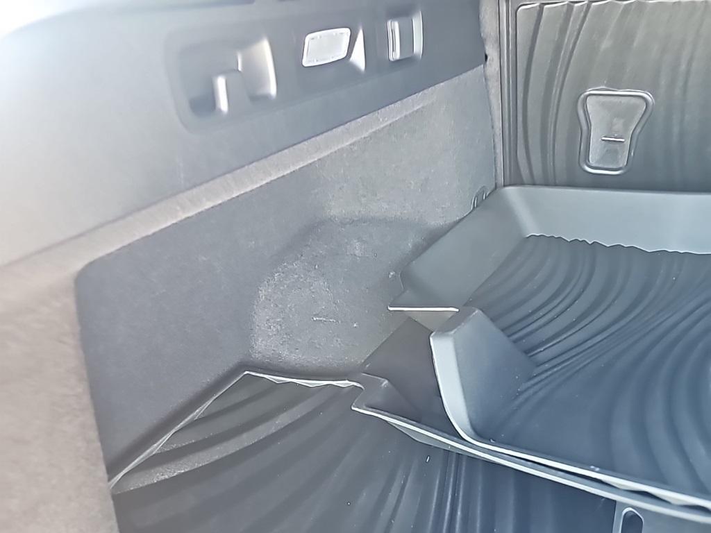 used 2025 Buick Envision car, priced at $37,203