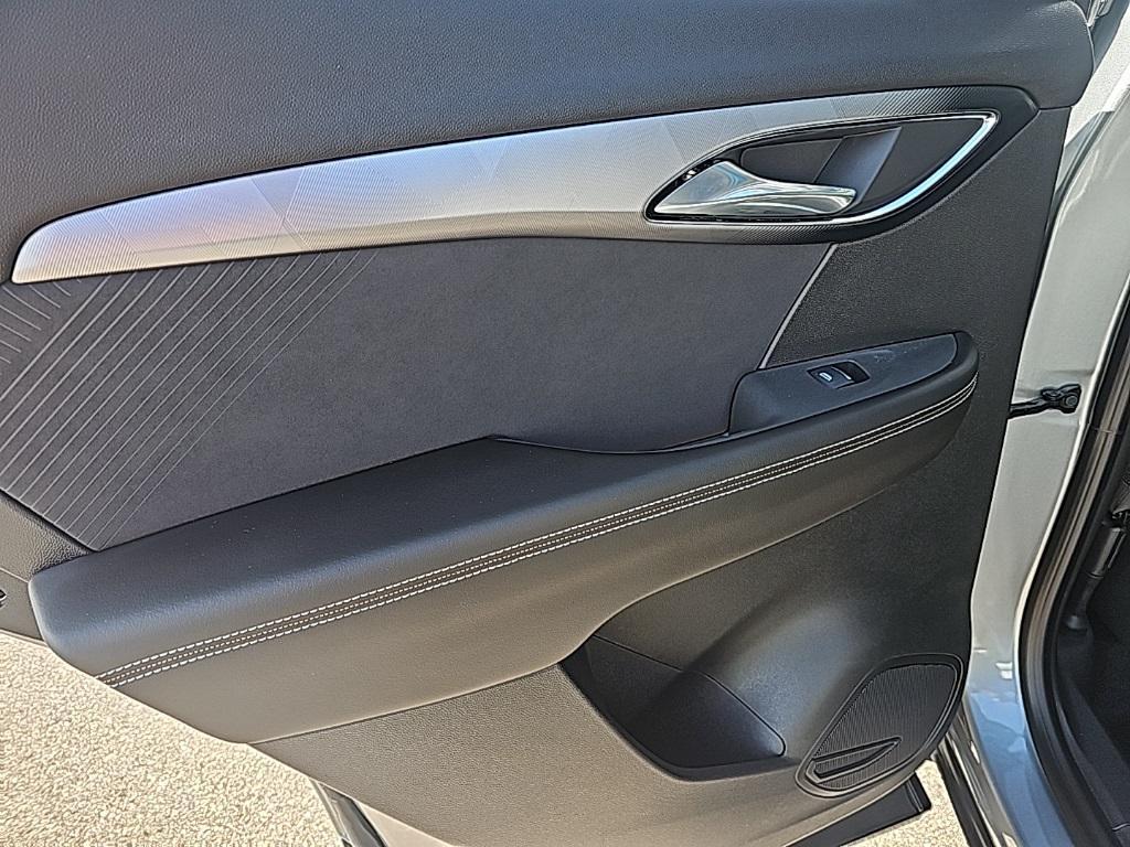 used 2025 Buick Envision car, priced at $37,203