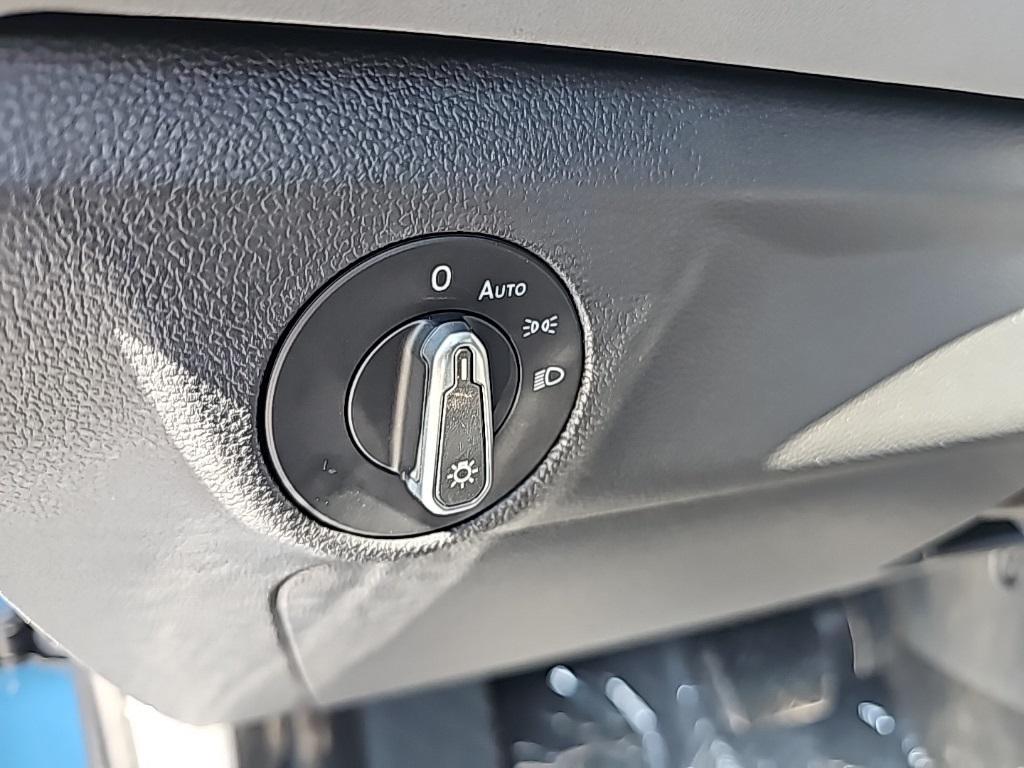 new 2025 Volkswagen Jetta car, priced at $25,975