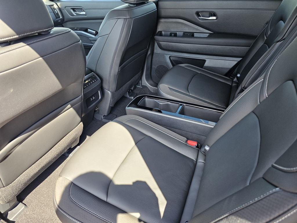 new 2025 Nissan Pathfinder car, priced at $47,875