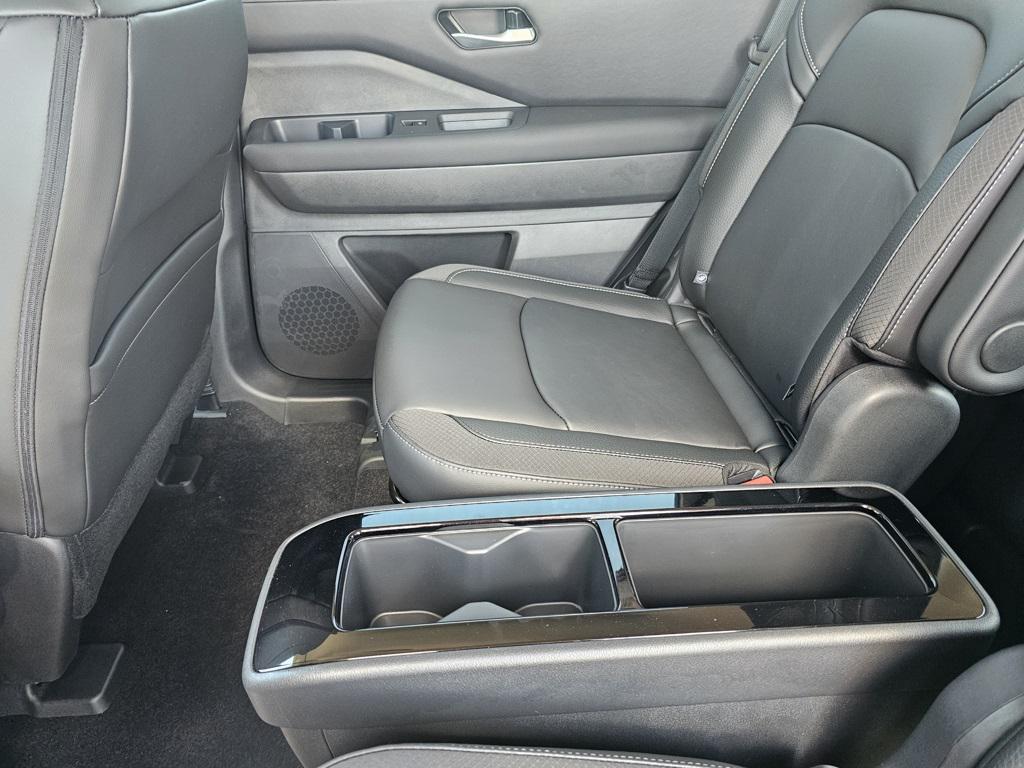 new 2025 Nissan Pathfinder car, priced at $47,875