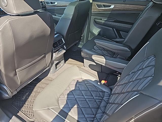 new 2025 Volkswagen Atlas car, priced at $57,006